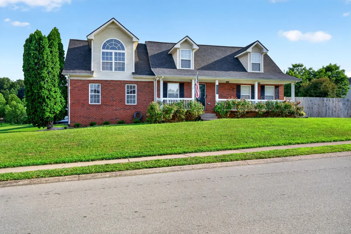 2824 Sharpie Dr, Clarksville, TN 37040
