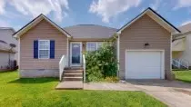 117 N Cavalcade Cir, Oak Grove, KY 42262
