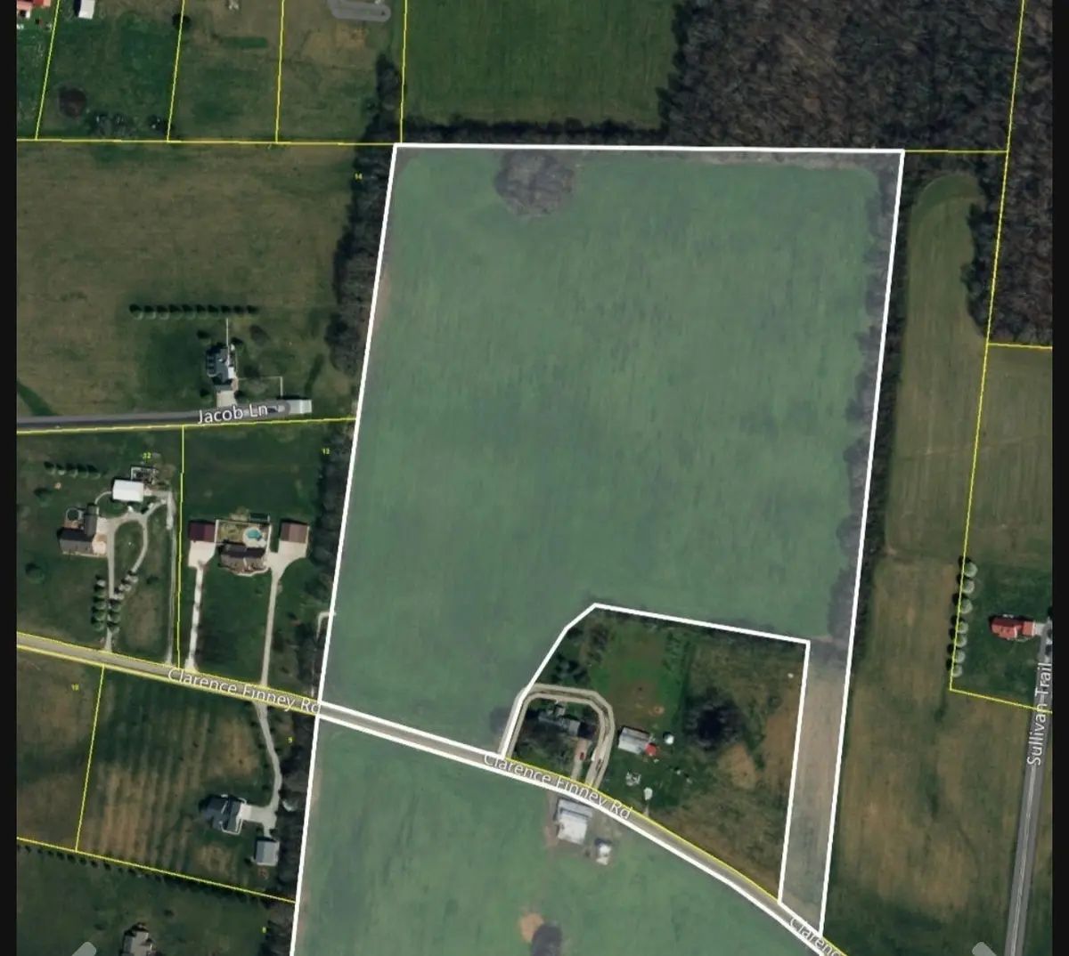 1 Clarence Finney Rd, Hillsboro, TN 37342