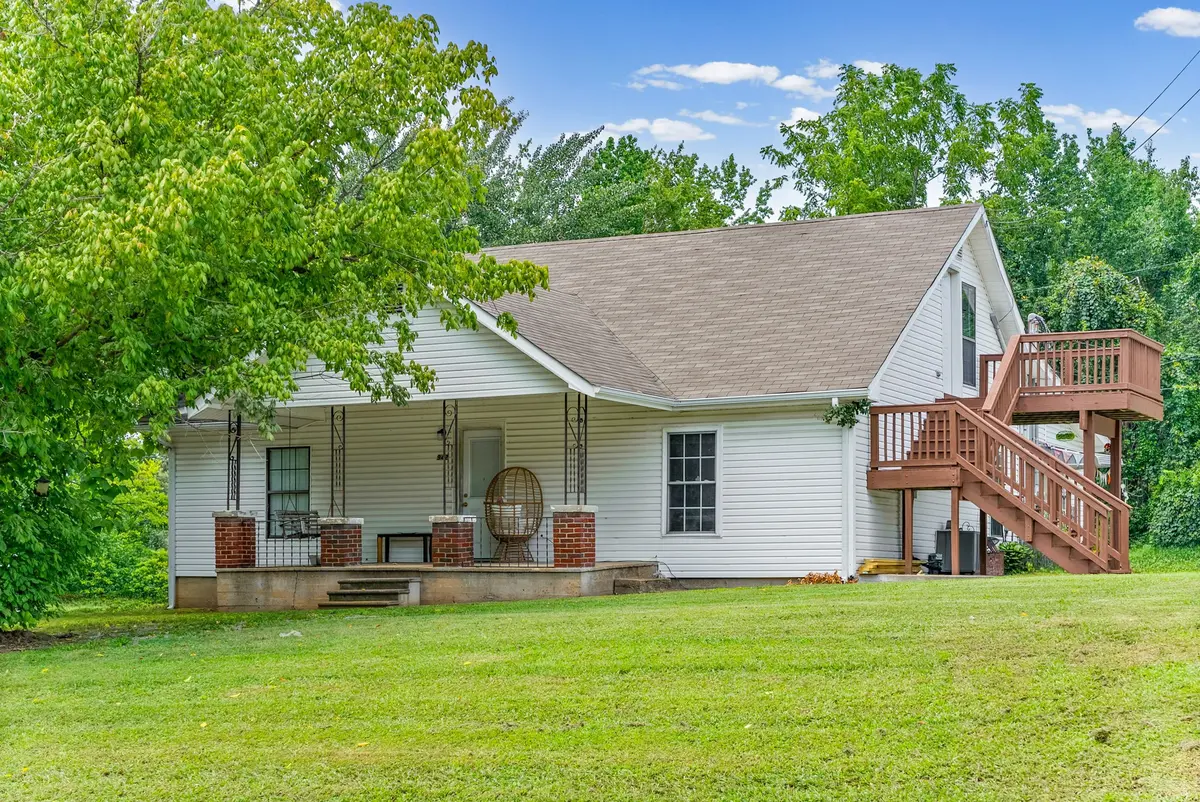 942 Cumberland Dr #A, Clarksville, TN 37040