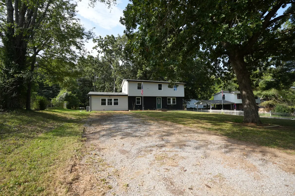 448 Appleton Dr, Clarksville, TN 37042
