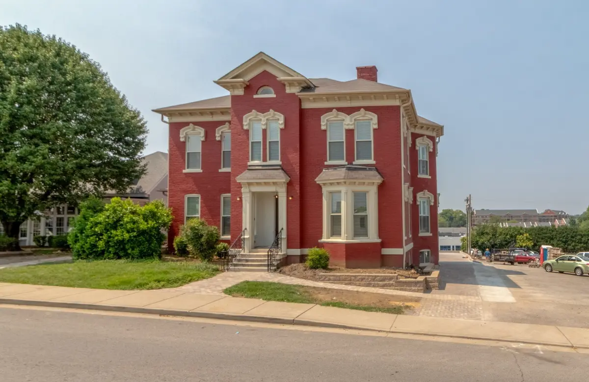 305 Main St #1, Clarksville, TN 37040