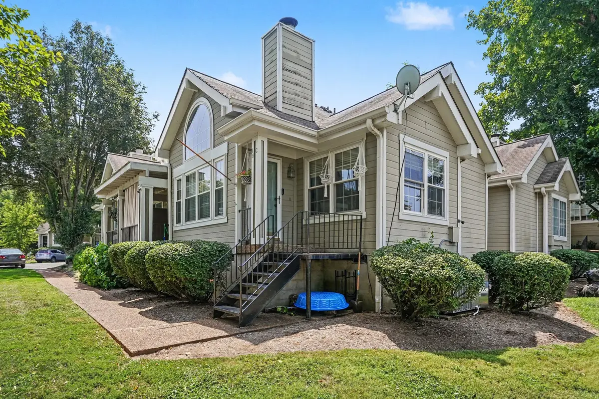 129 Cherry Hill Drive #18C, Hendersonville, TN 37075