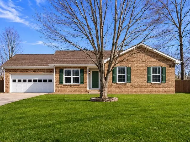 635 Ashley Oaks Dr, Clarksville, TN 37042