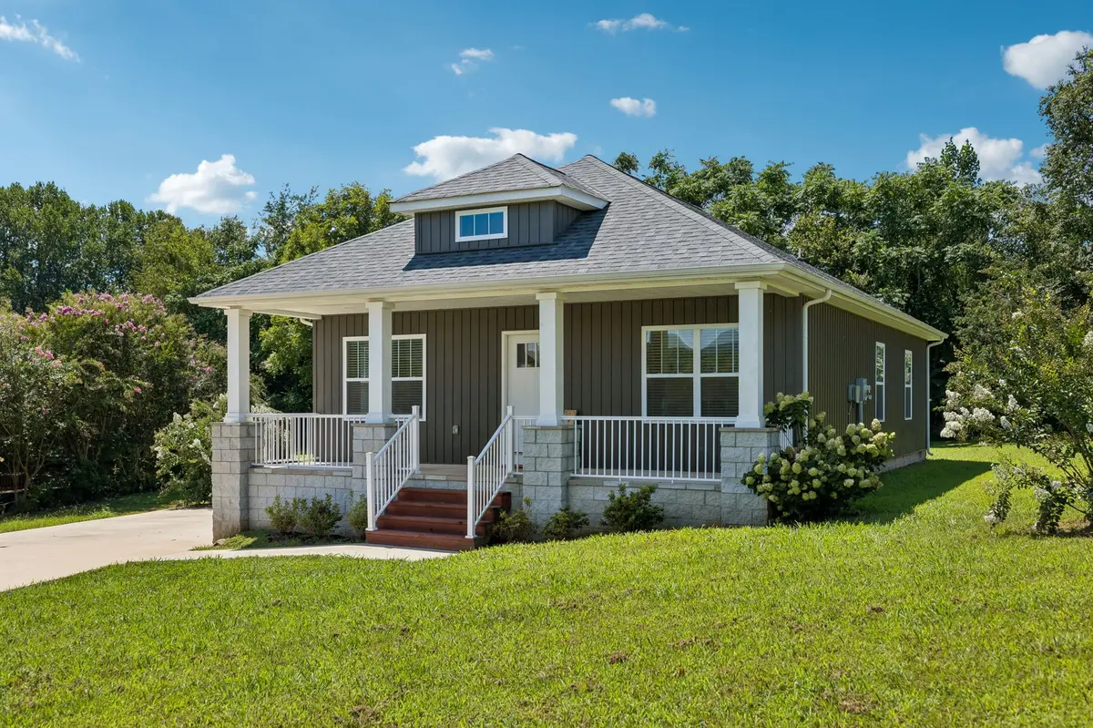 177 Hidden River Ave, Sparta, TN 38583