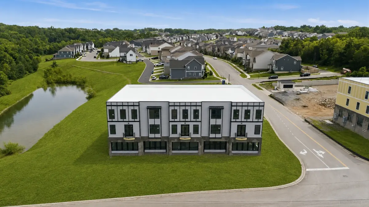 100 Oasis Dr, La Vergne, TN 37086