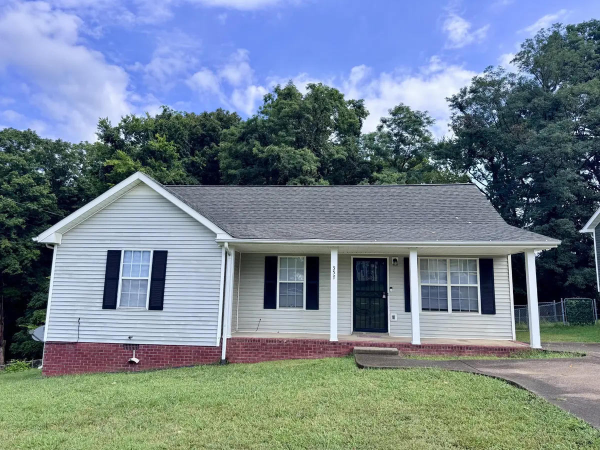 357 Treeland Dr, Clarksville, TN 37040