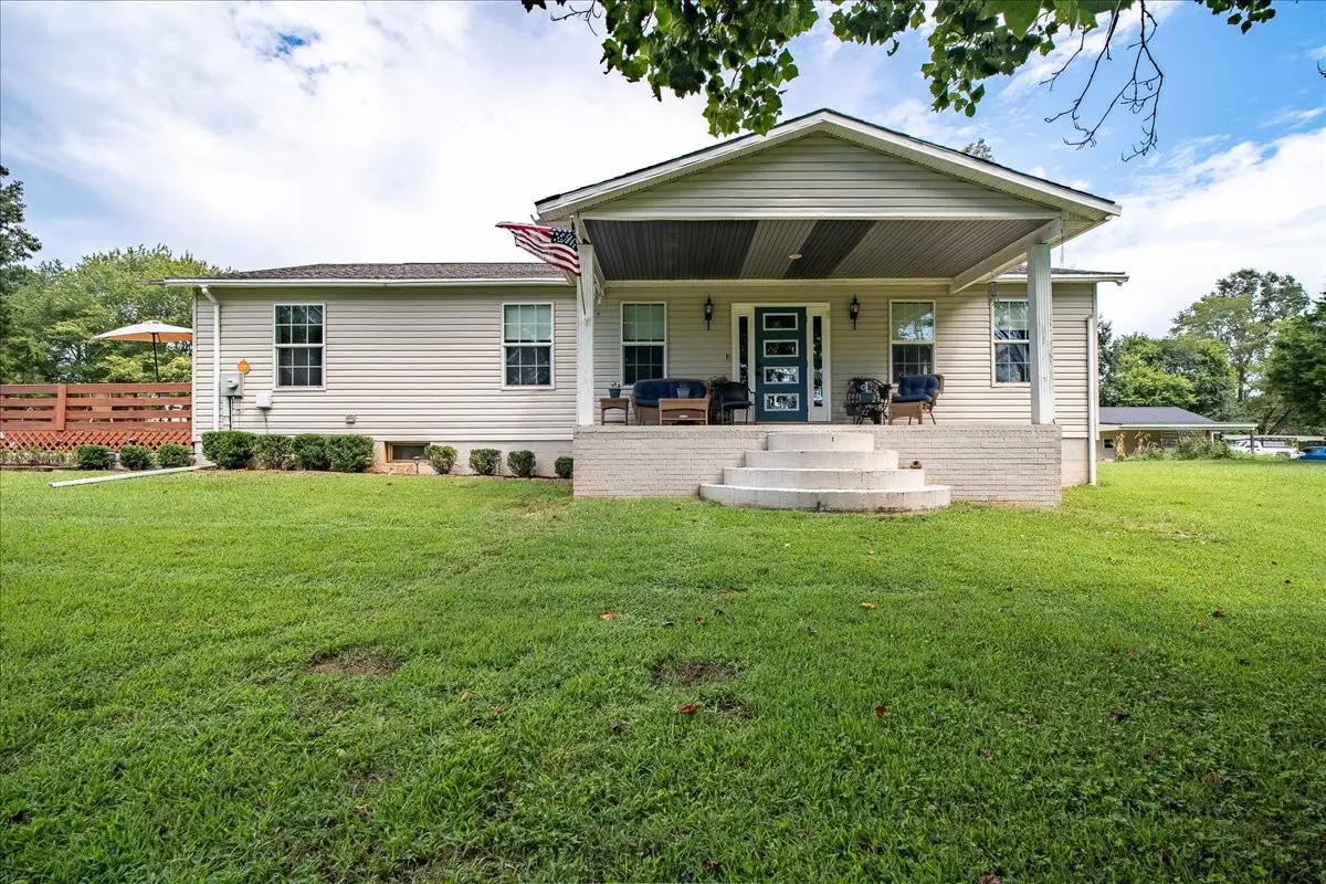527 Clax Branch Rd, Loretto, TN 38469