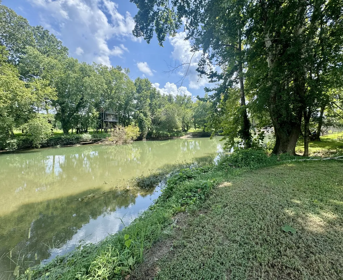 815 Leisure Lane, Linden, TN 37096