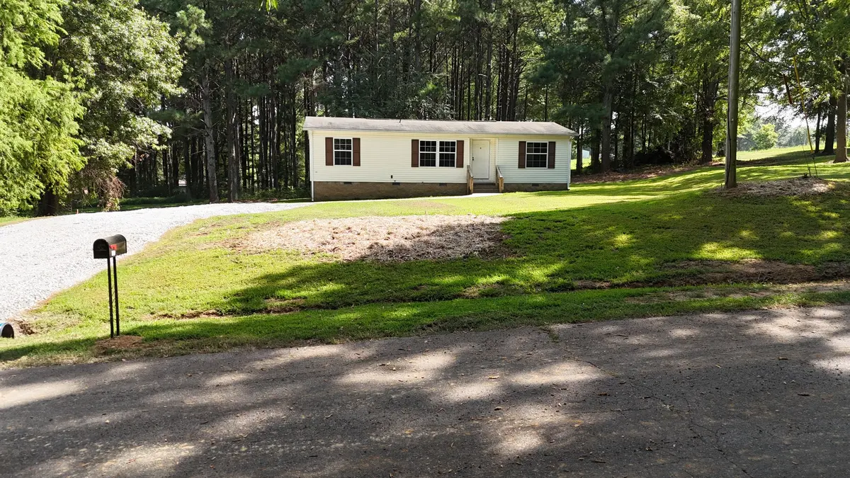 223 Hopewell St, Gleason, TN 38229
