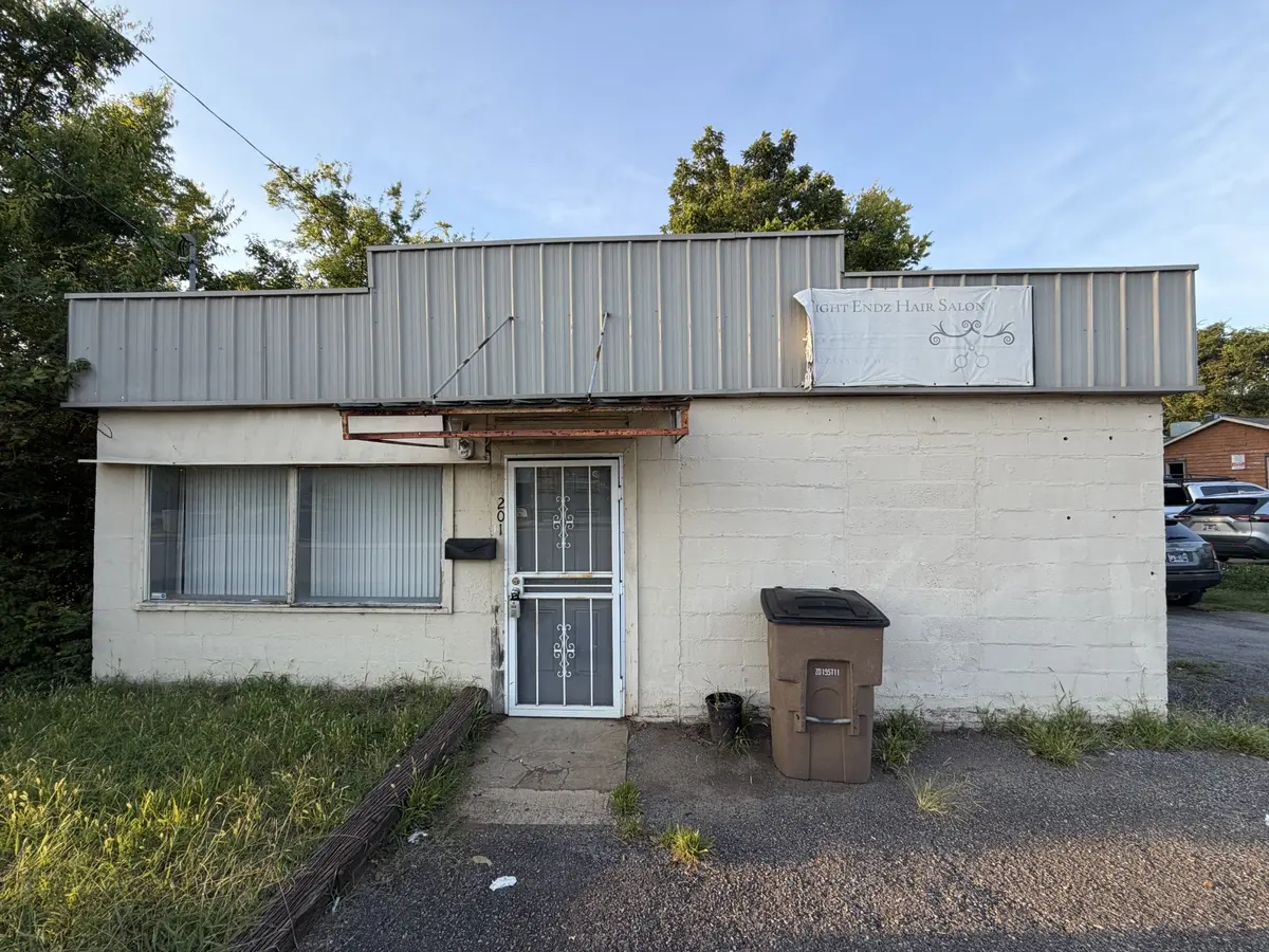 201 E Trinity Ln, Nashville, TN 37207