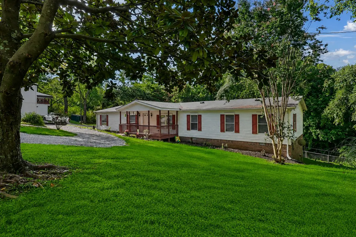 30 Barker St, Clarksville, TN 37040