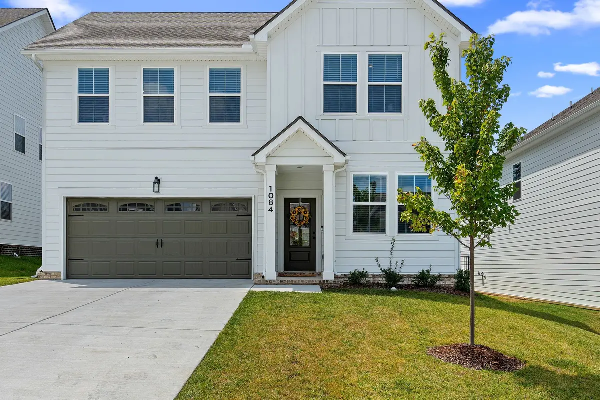 1084 Large Poppy Dr, La Vergne, TN 37086