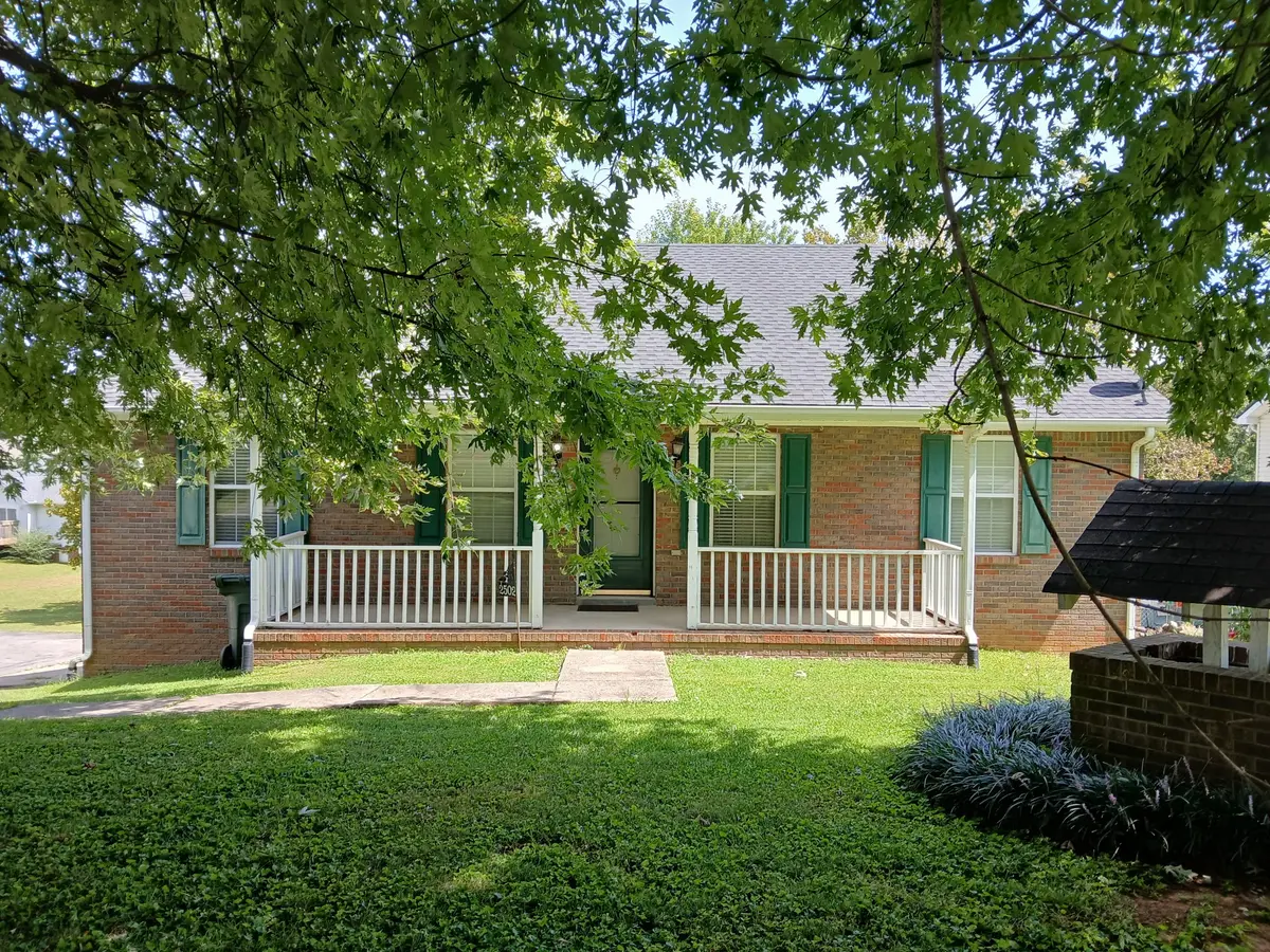 2502 17th Ave #E, Springfield, TN 37172
