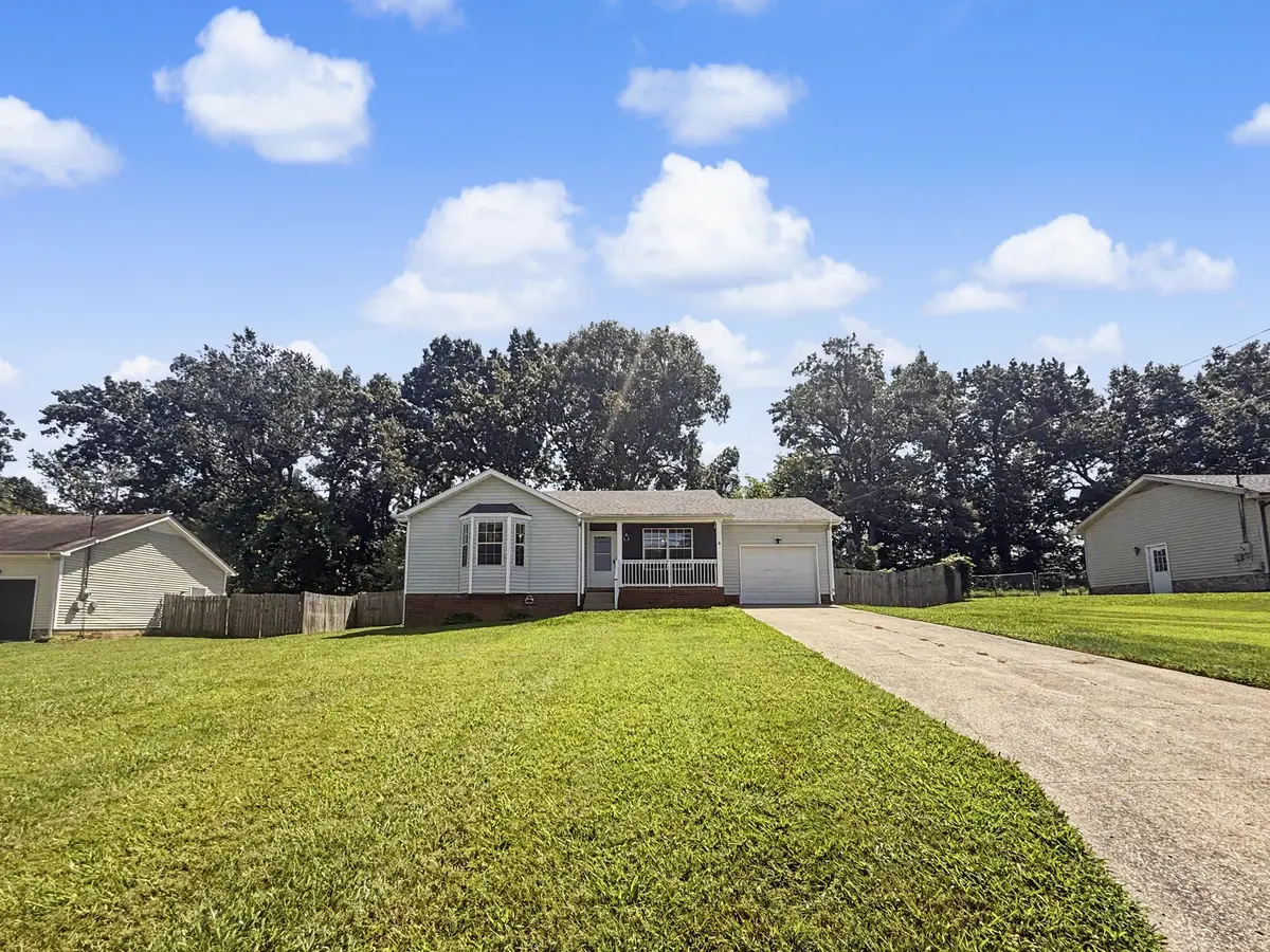 117 Oak Tree Dr, Oak Grove, KY 42262