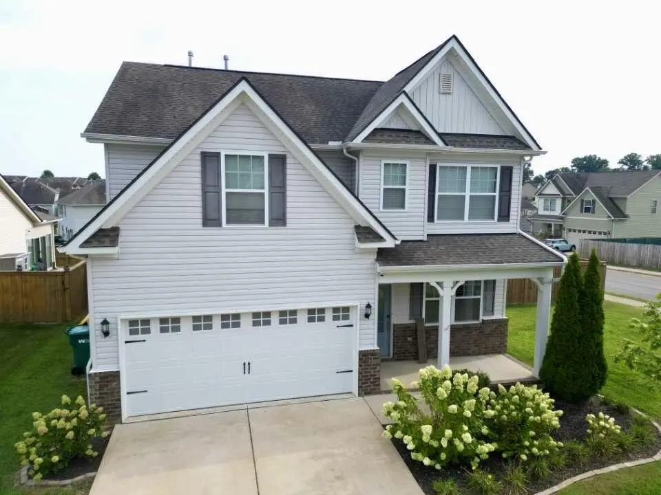 1045 Keeneland DR, Spring Hill, TN 37174