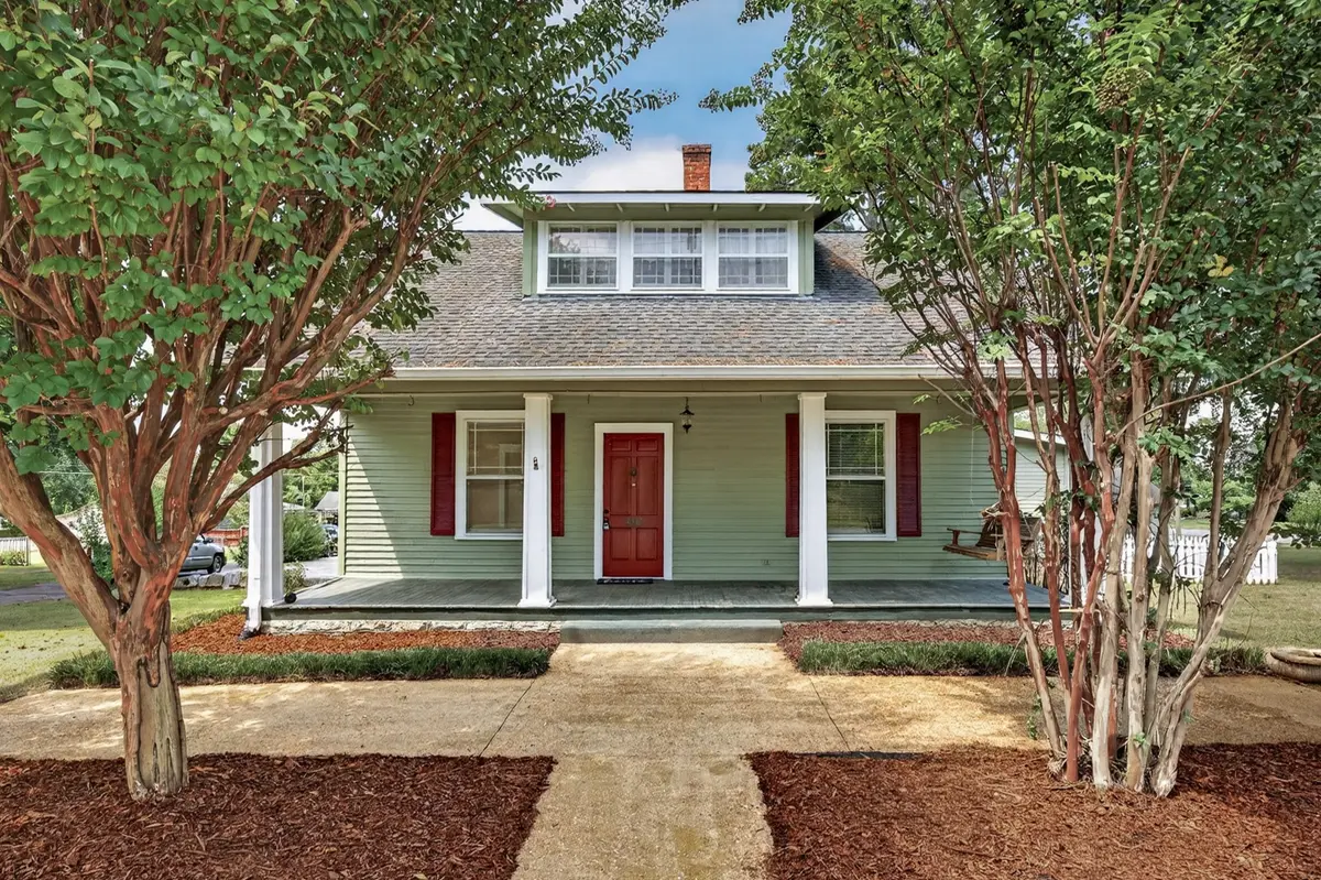 410 1st Ave, Fayetteville, TN 37334