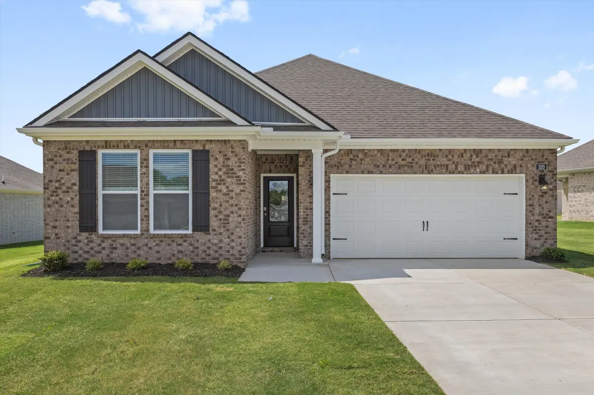 320 WINDEMERE LOOP, Oakland, TN 38060