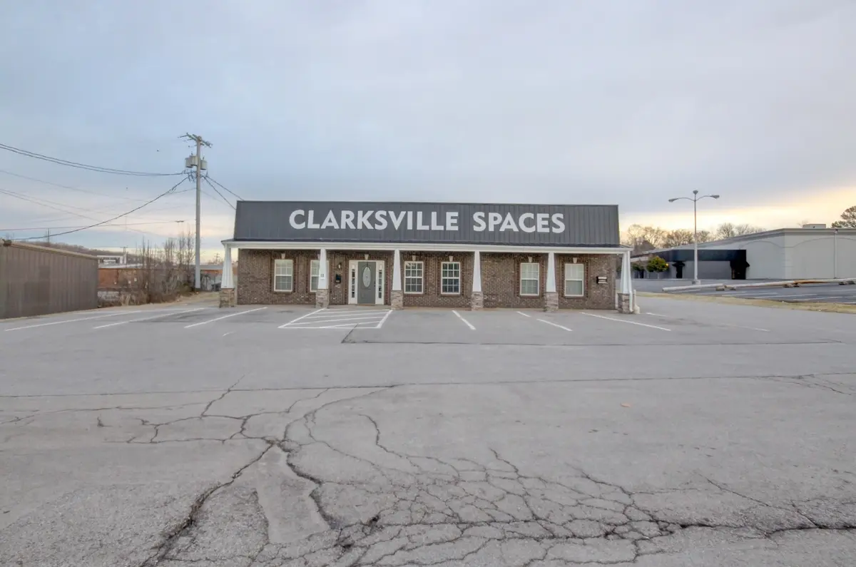 1017 S Riverside Dr #255, Clarksville, TN 37040