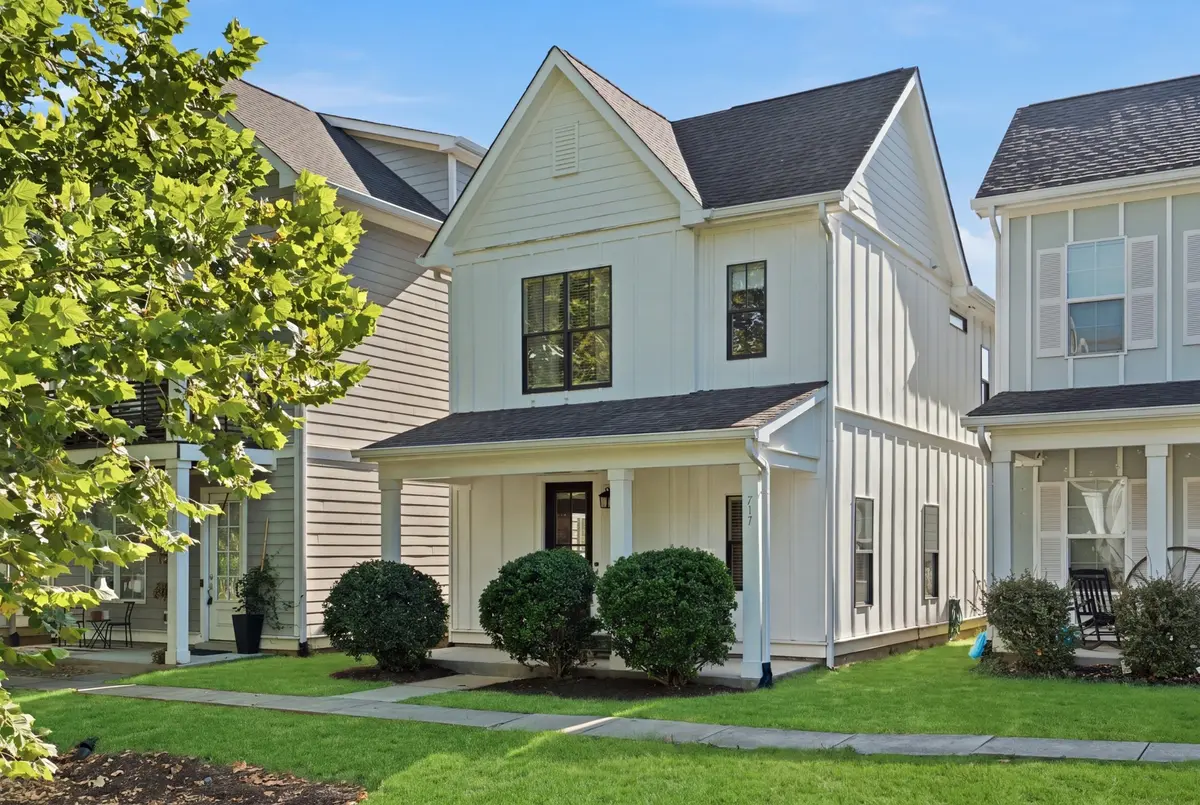 717 Cottage Park Dr, Nashville, TN 37207