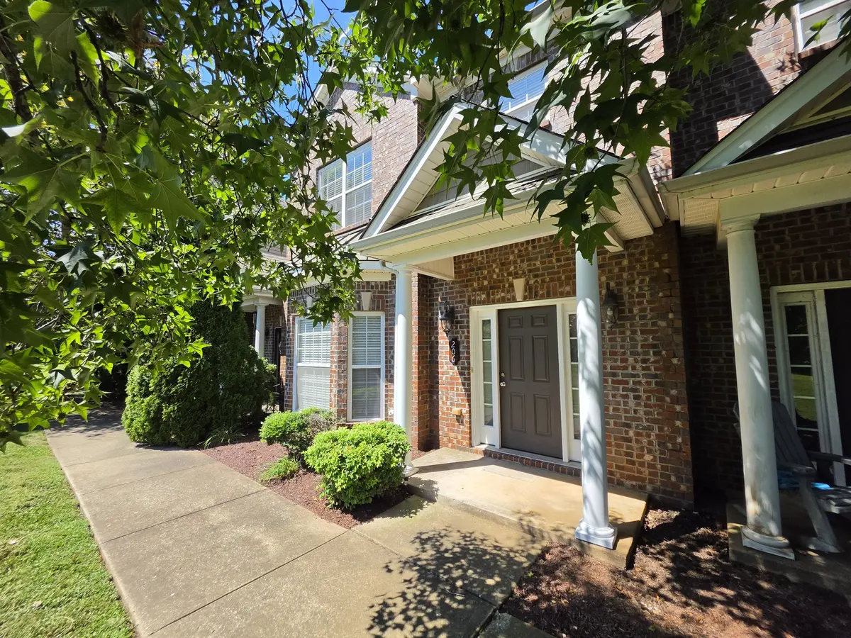 206 Rowlette Cir, Murfreesboro, TN 37127