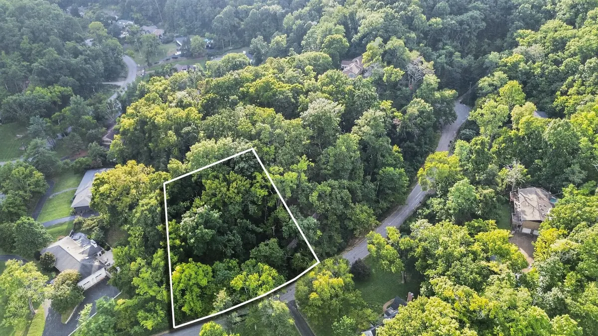6610 Ormond Drive, Nashville, TN 37205