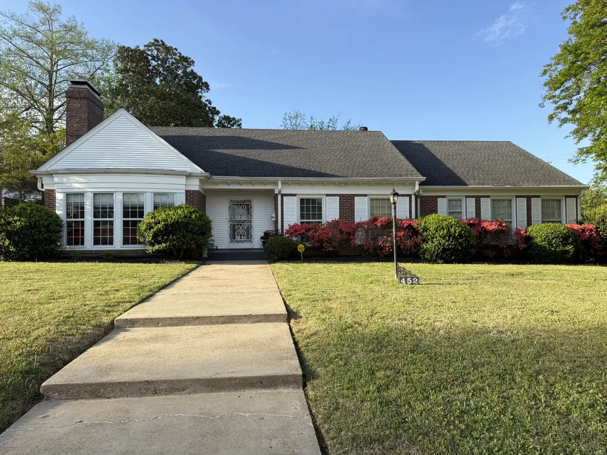 452 Walnut St, Jackson, TN 38301