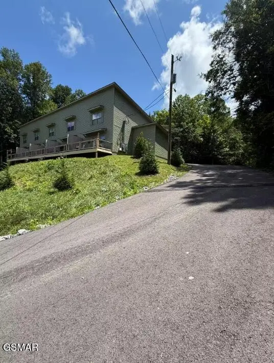 849 Morton Drive #UNIT 2, Gatlinburg, TN 37738