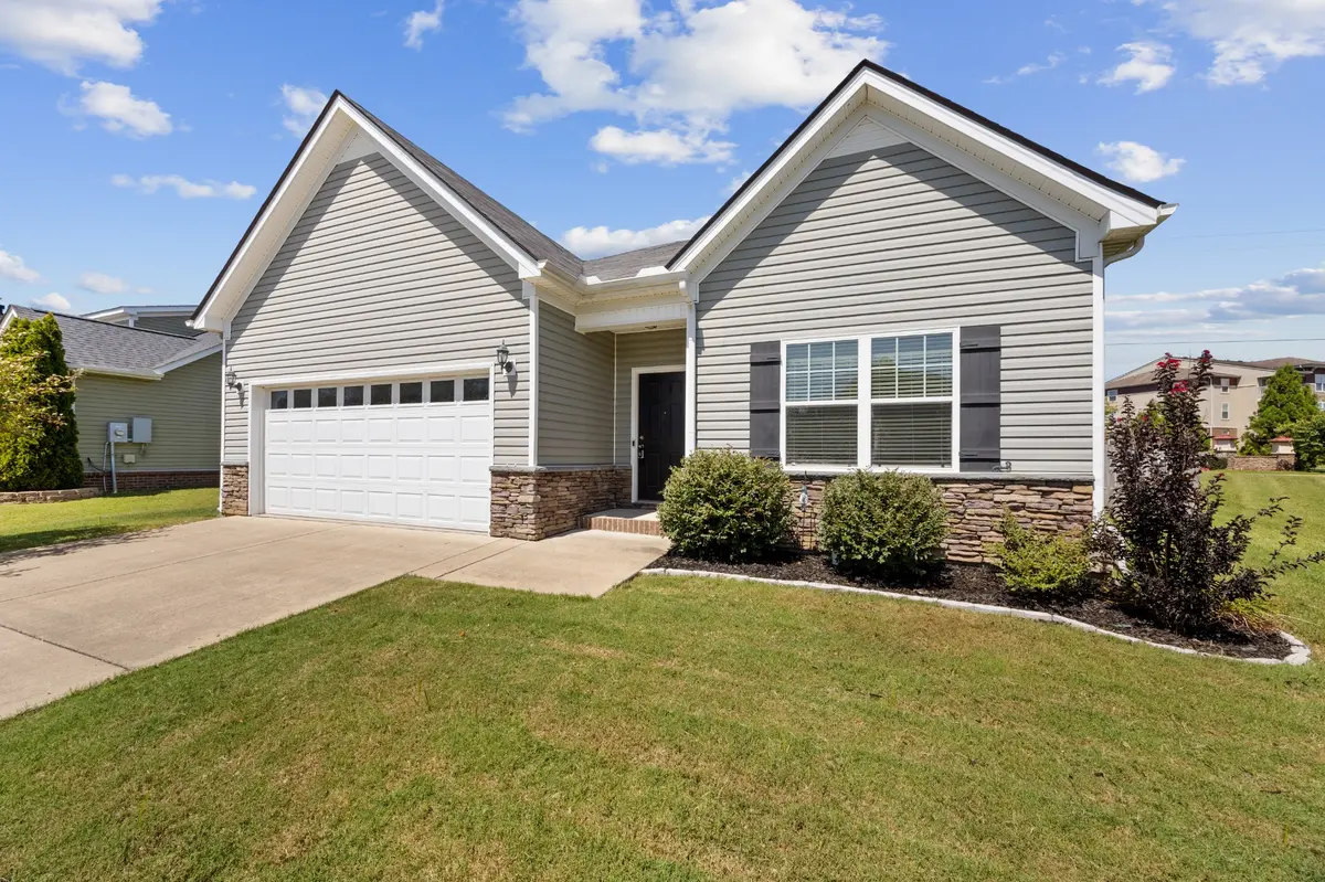 7049 Lakota Dr, Spring Hill, TN 37174