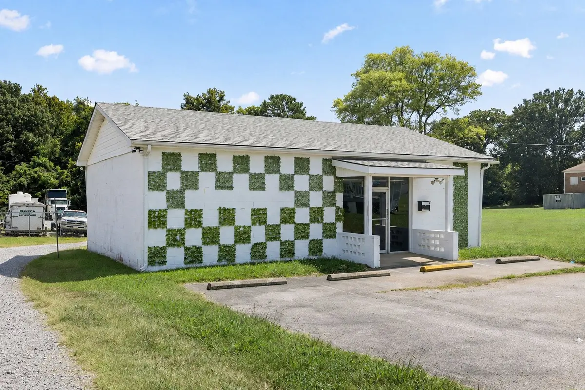 1313 Fort Campbell Blvd, Clarksville, TN 37042