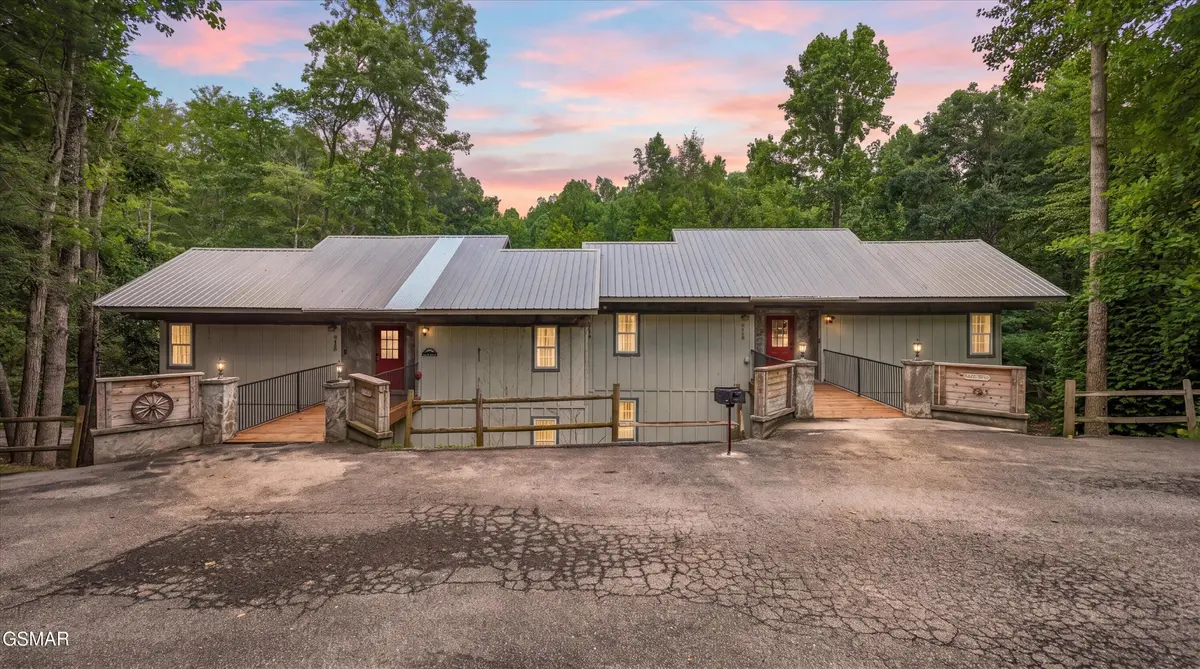 516 Proffitt Road #UNIT 2, Gatlinburg, TN 37738