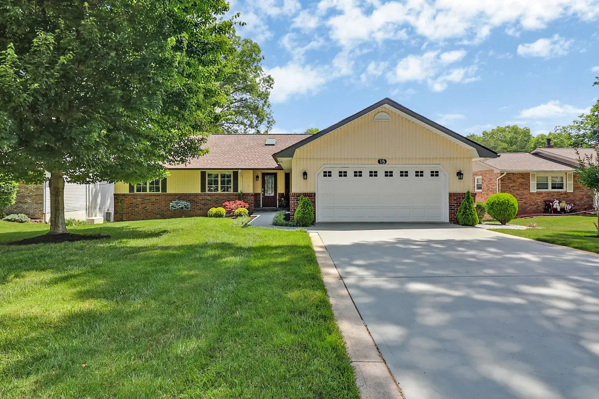 15 Meadowlark Cir, Crossville, TN 38558