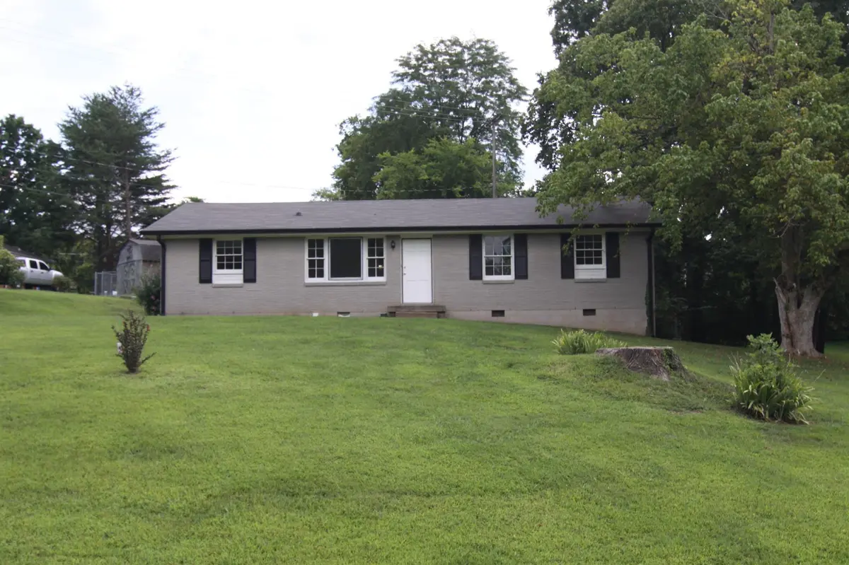 304 Hilldale Ln, Clarksville, TN 37043