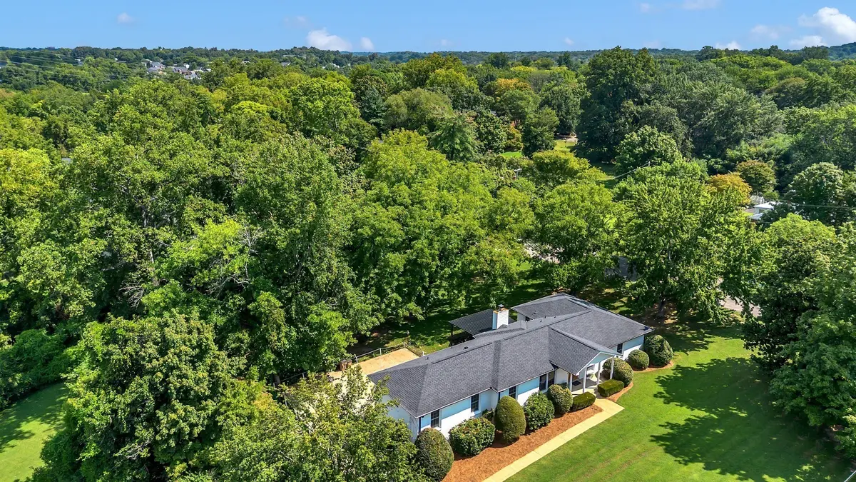 608 Hill Rd, Brentwood, TN 37027