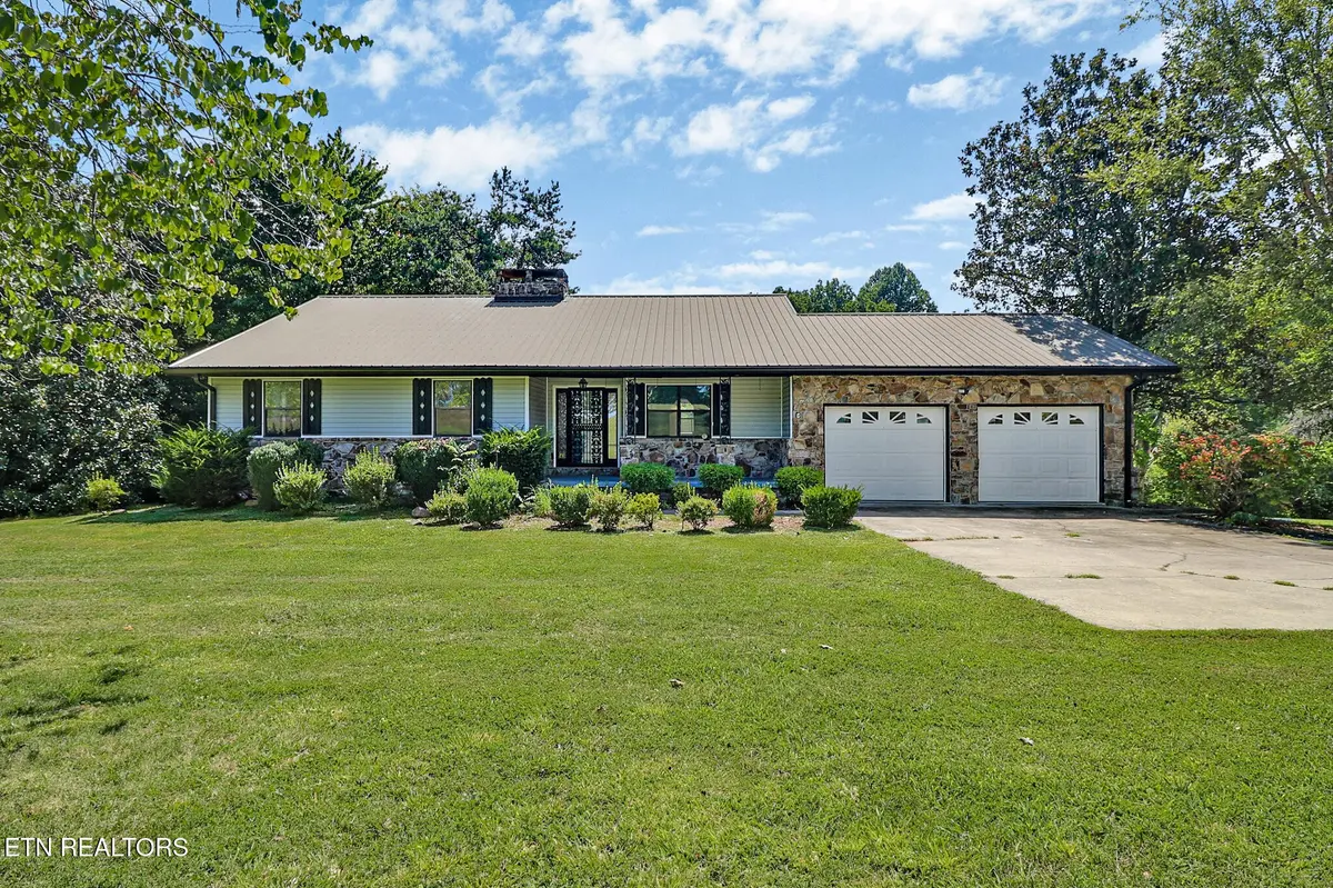 5651 S York Hwy, Grimsley, TN 38565