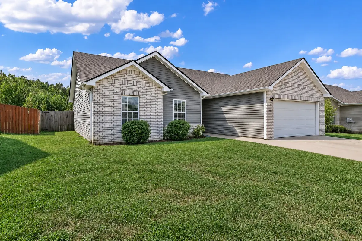 612 Hollow Crst, Clarksville, TN 37042