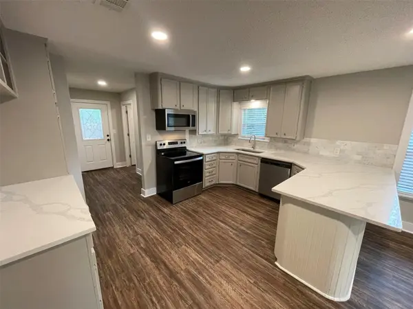 503 Byrne ST, Smithville, TX 78957