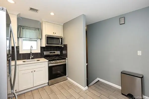 107 W Centennial AVE, Roosevelt, NY 11575