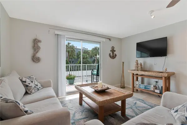 464 N PAULA DR #211, Dunedin, FL 34698