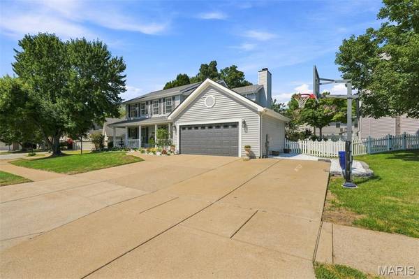 1519 Autumn Chase DR, Fenton, MO 63026