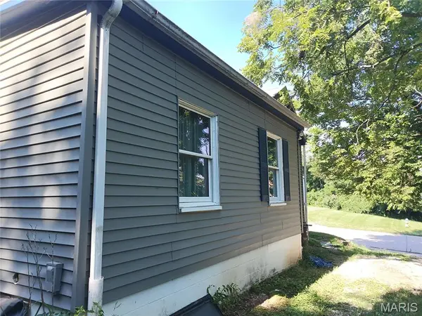 210 N Market ST, Warrenton, MO 63383