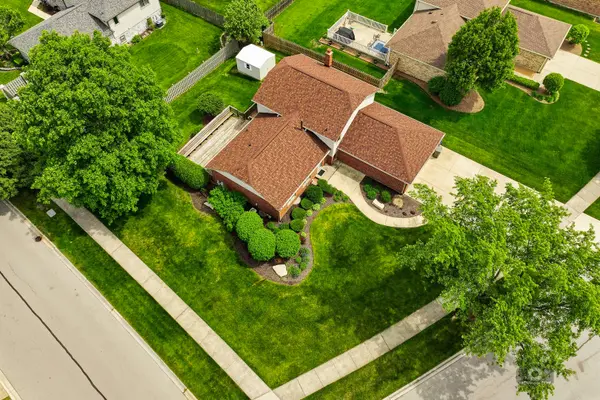 15333 Yorkshire LN, Orland Park, IL 60462
