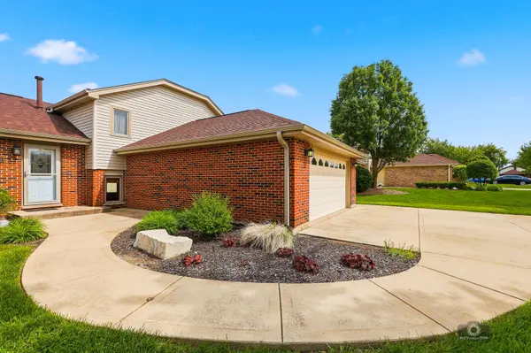 15333 Yorkshire LN, Orland Park, IL 60462
