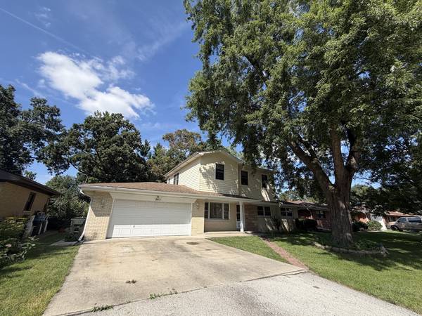 285 E Montrose AVE, Wood Dale, IL 60191