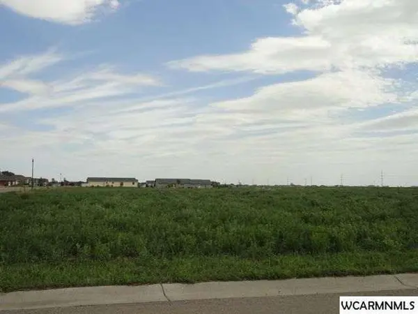 505 Amber CIR, Marshall, MN 56258