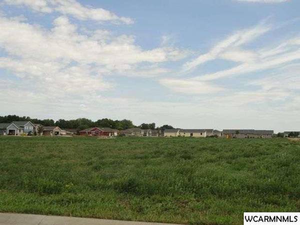 807 Elizabeth ST, Marshall, MN 56258