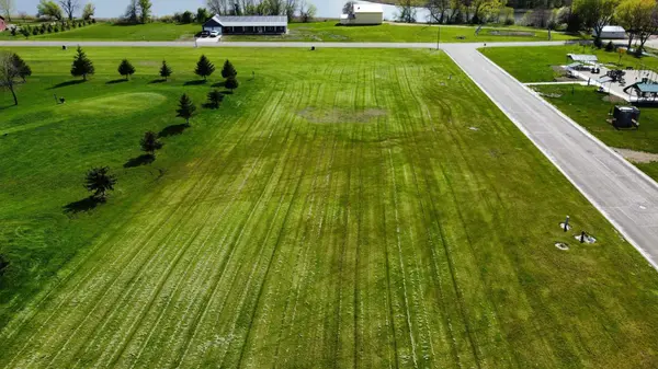 1020 Eastbay Ave, Balaton, MN 56115