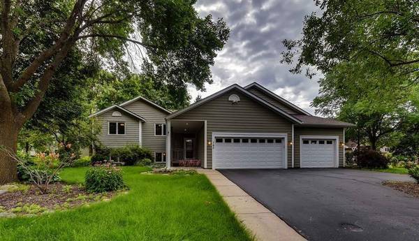 740 Windmill CT, Eagan, MN 55123