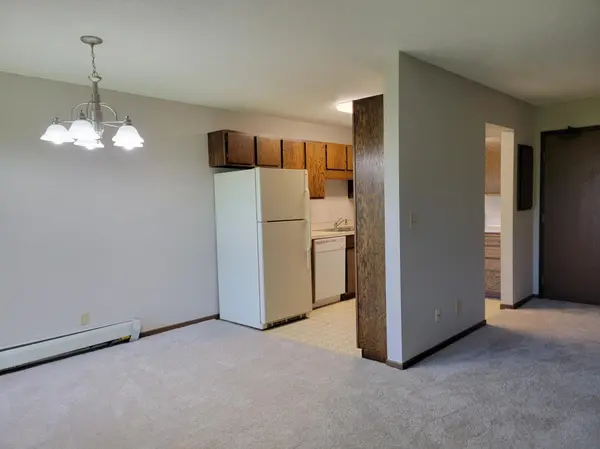 4350 Trenton LN N #214, Plymouth, MN 55442