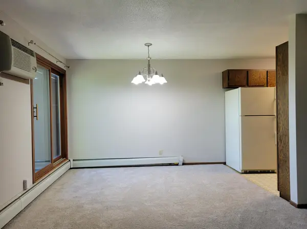 4350 Trenton LN N #214, Plymouth, MN 55442